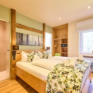 https://hotel-waldgasthof-buchenhain.com-bavaria.com