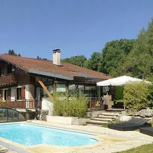 https://le-chalet-des-pesettes.hotels-rhonealpes.com